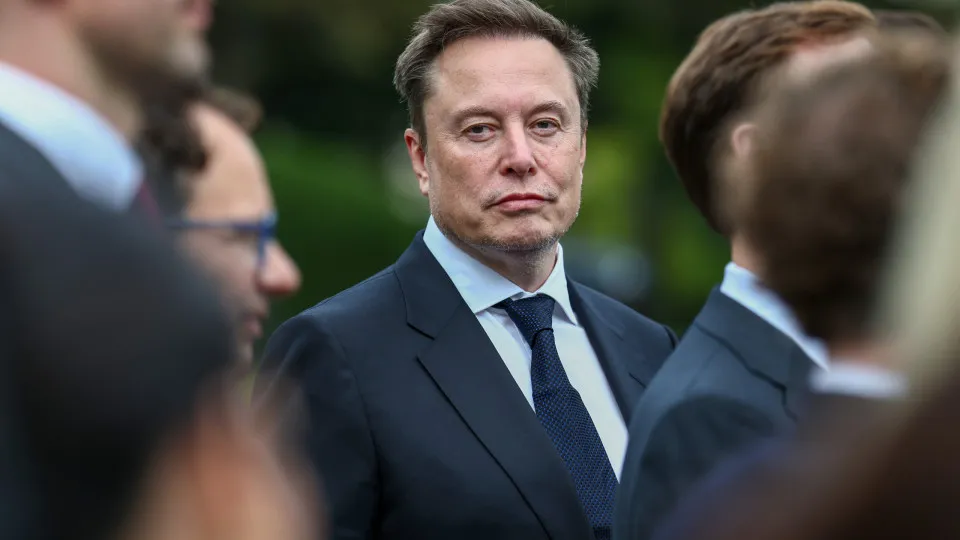 Ucrânia rejeita alegações de Musk sobre uso do Starlink em ataques