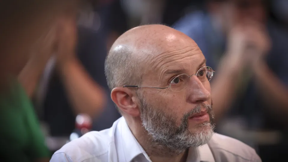 Rui Tavares warns of the risk of losing democracy without realizing
