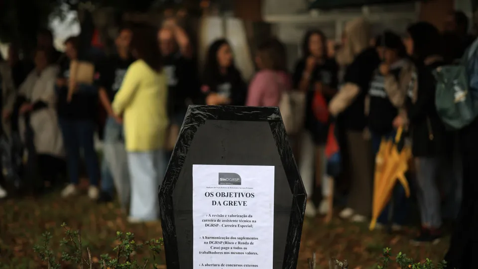 Supplements motivate protest by prison staff