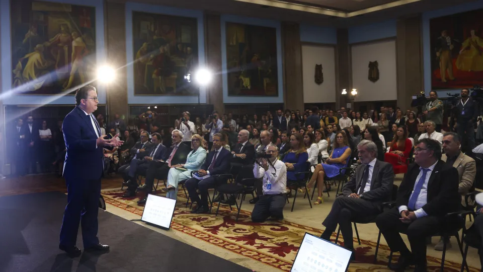 Governo quer arrecadar 530 milhões com venda de imóveis públicos em 2027