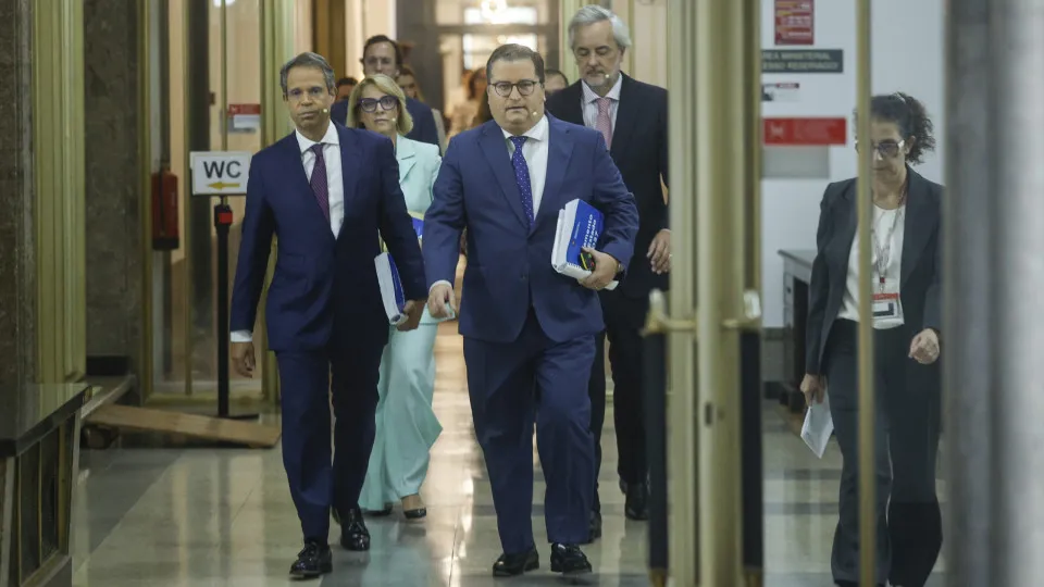Fim do investimento abre espaço ao setor privado nas infraestruturas