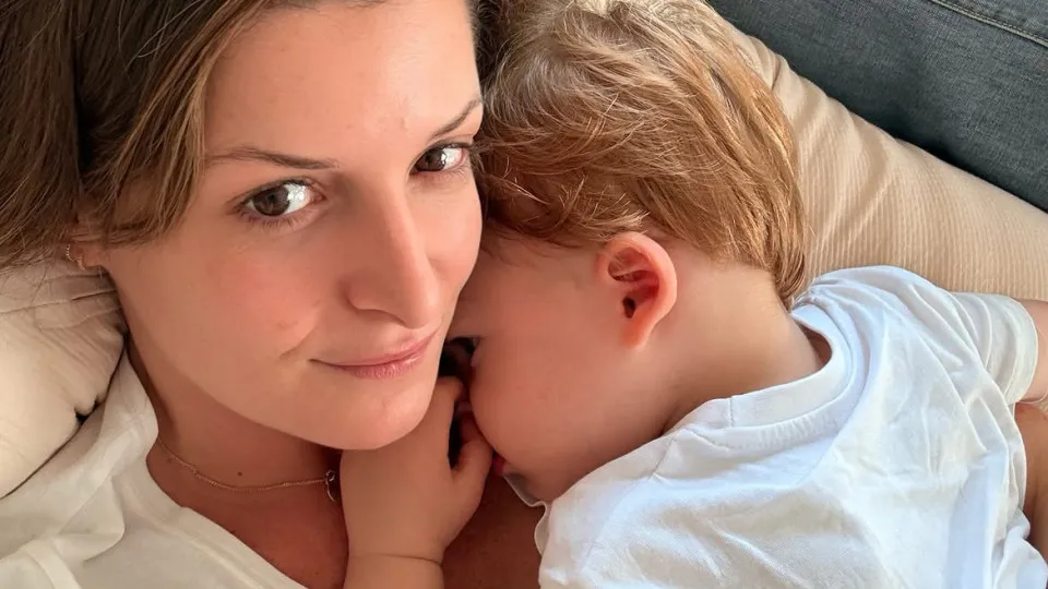Vicente, filho de Maria Botelho Moniz, celebra batizado com festa em casa