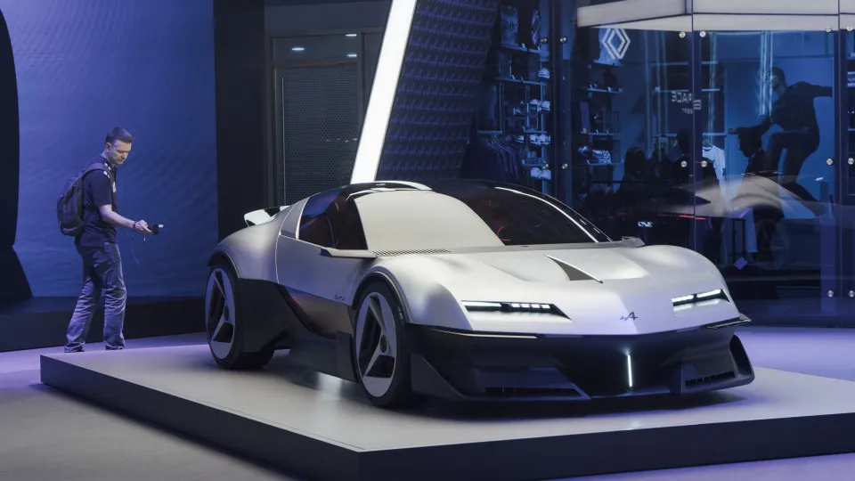 Fiel ao original, mas elétrico. Este é o Alpine A310 Vision
