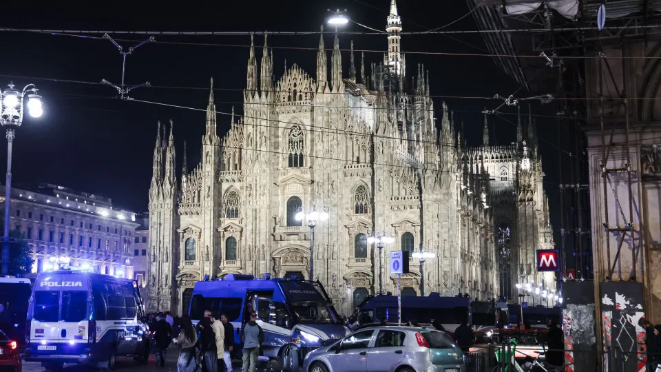 Second day of unrest and looting in Milan with clashes with the police
