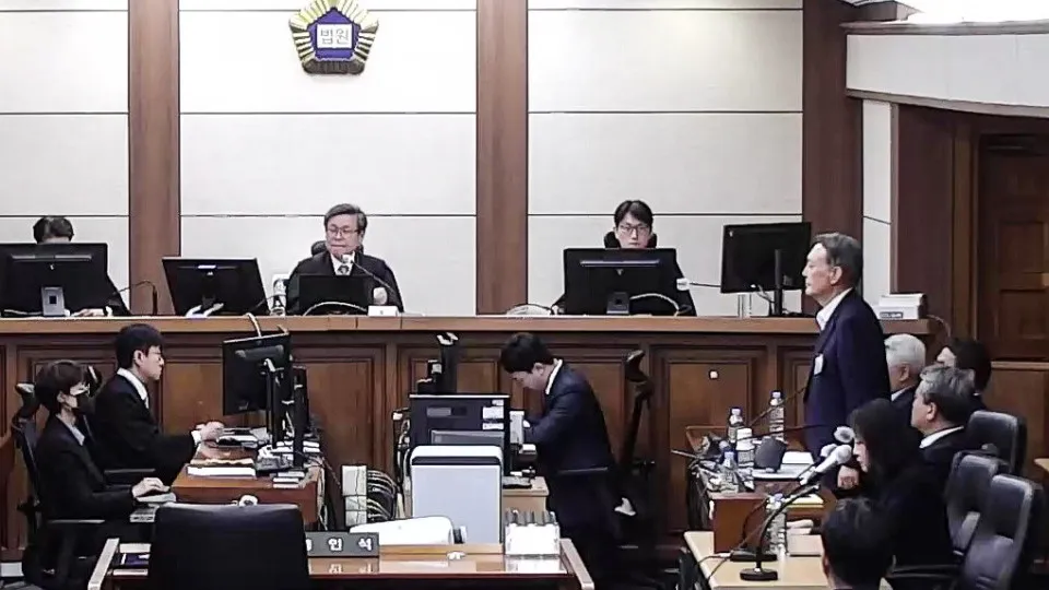 Líder de seita da Coreia do Sul condenado a 33 anos por abusos sexuais