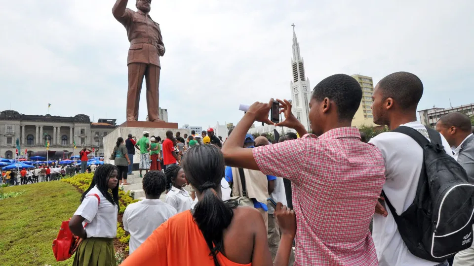 Moçambique admite reabrir investigação à morte de Samora Machel