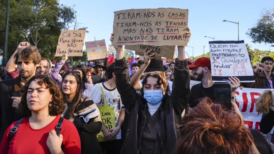 Camp of Lisbon estimates participation of 25,000 people in the demonstration