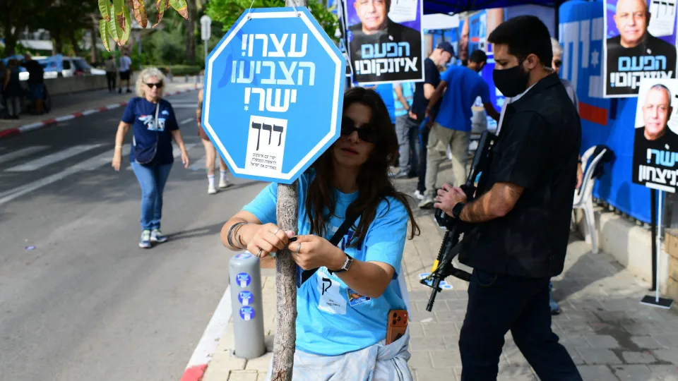 Candidatos israelitas aproveitam reta final para pedir votos