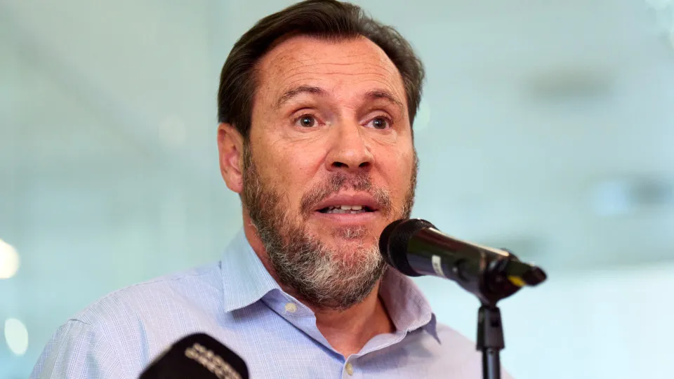 Vox apresenta queixa-crime contra ministro após tragédia ferroviária