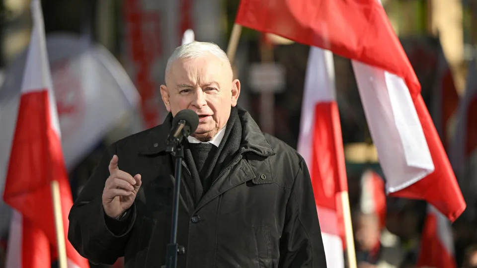 Líder da oposição na Polónia defende saída do país da UE