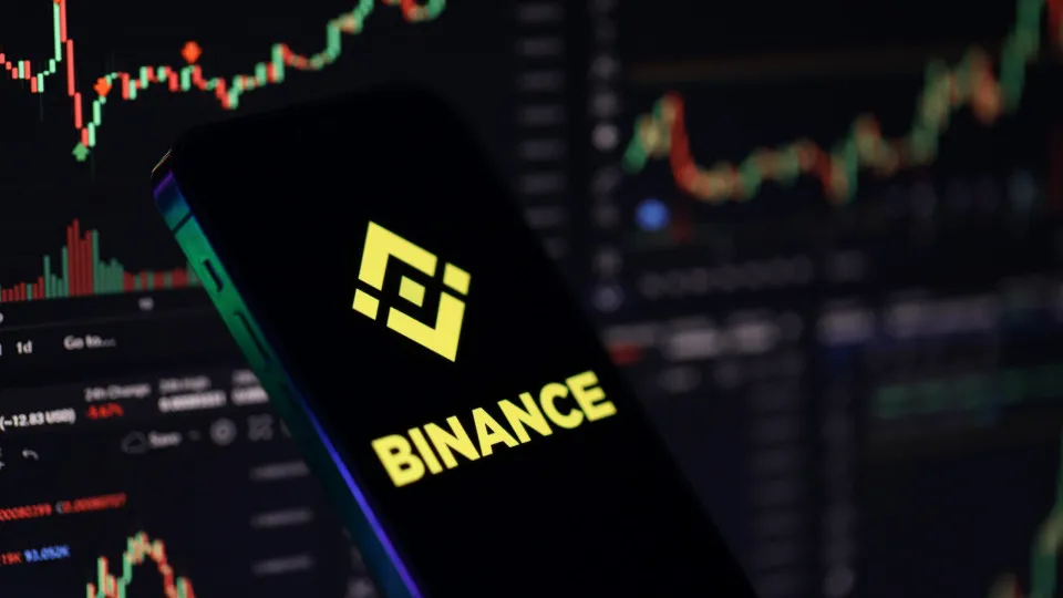 Ciberataque à Binance tem impacto estimado de 5,6 mil milhões de euros