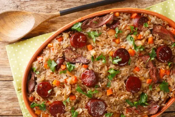 Aprenda a fazer arroz de pato à antiga. A receita é de Filipa Gomes