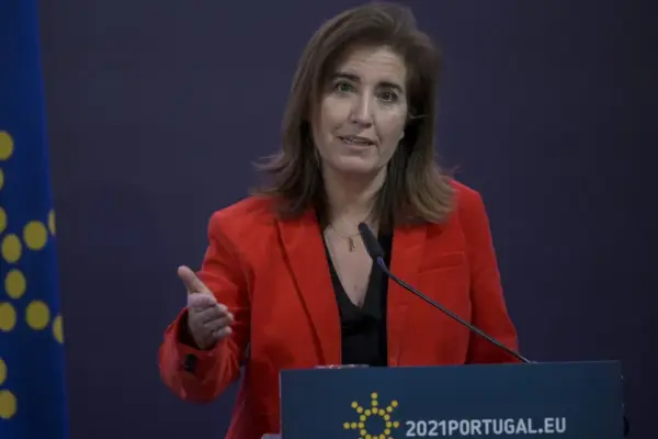 Ana Mendes Godinho defende apoio à habitação como no turismo