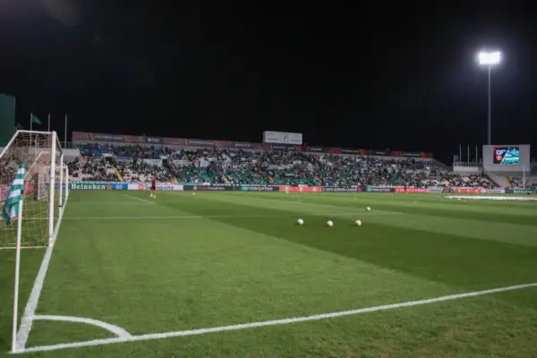 Omonia-Benfica: Águia faz 