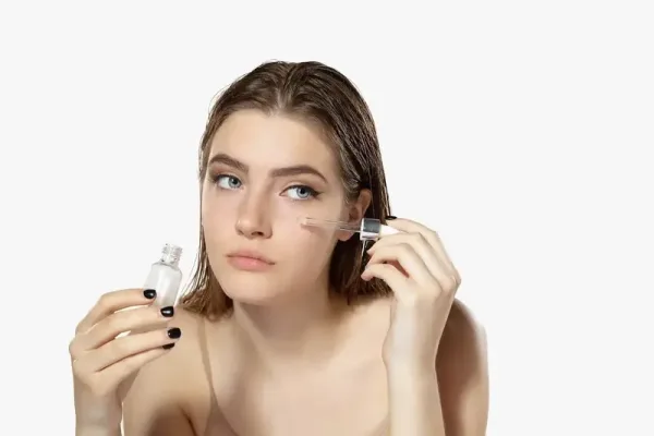 la-roche-posay-effaclar-o-que-e-e-como-usar-800